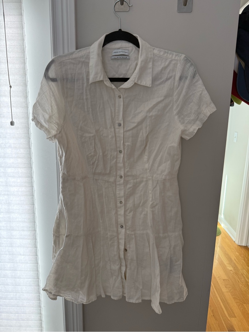 Urban Outfitters White Short-Sleeve Linen Button-Down Tunic